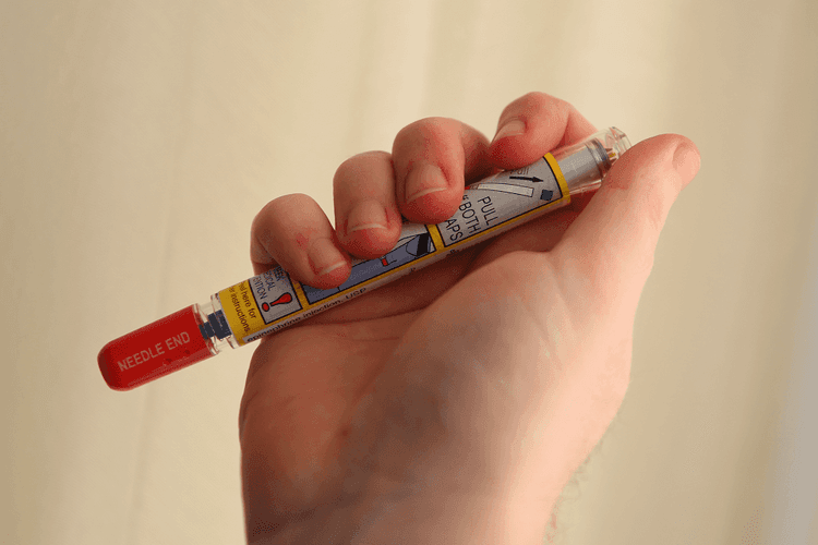 How to Store Your EpiPen this Summer - Featured blog post image for LFA First Response