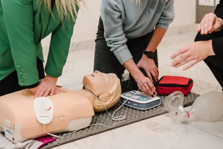Types of defibrillators: Choosing the right device for your needs - Featured blog post image for LFA First Response